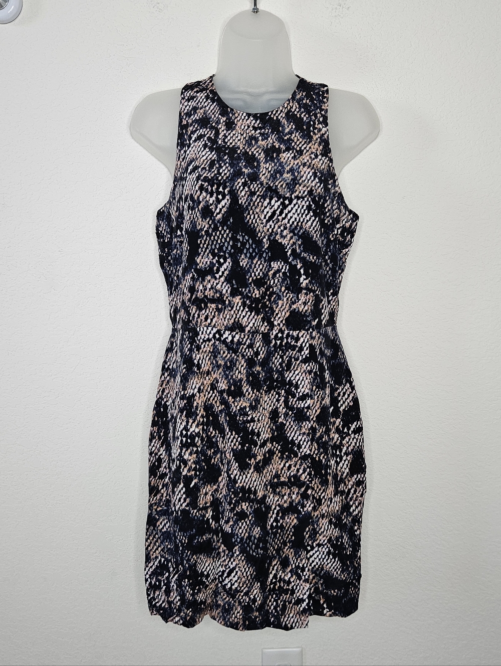 Greylin Silk Snake Print Sleeveless Dress Size Small Navy Beige Mini Faux Wrap